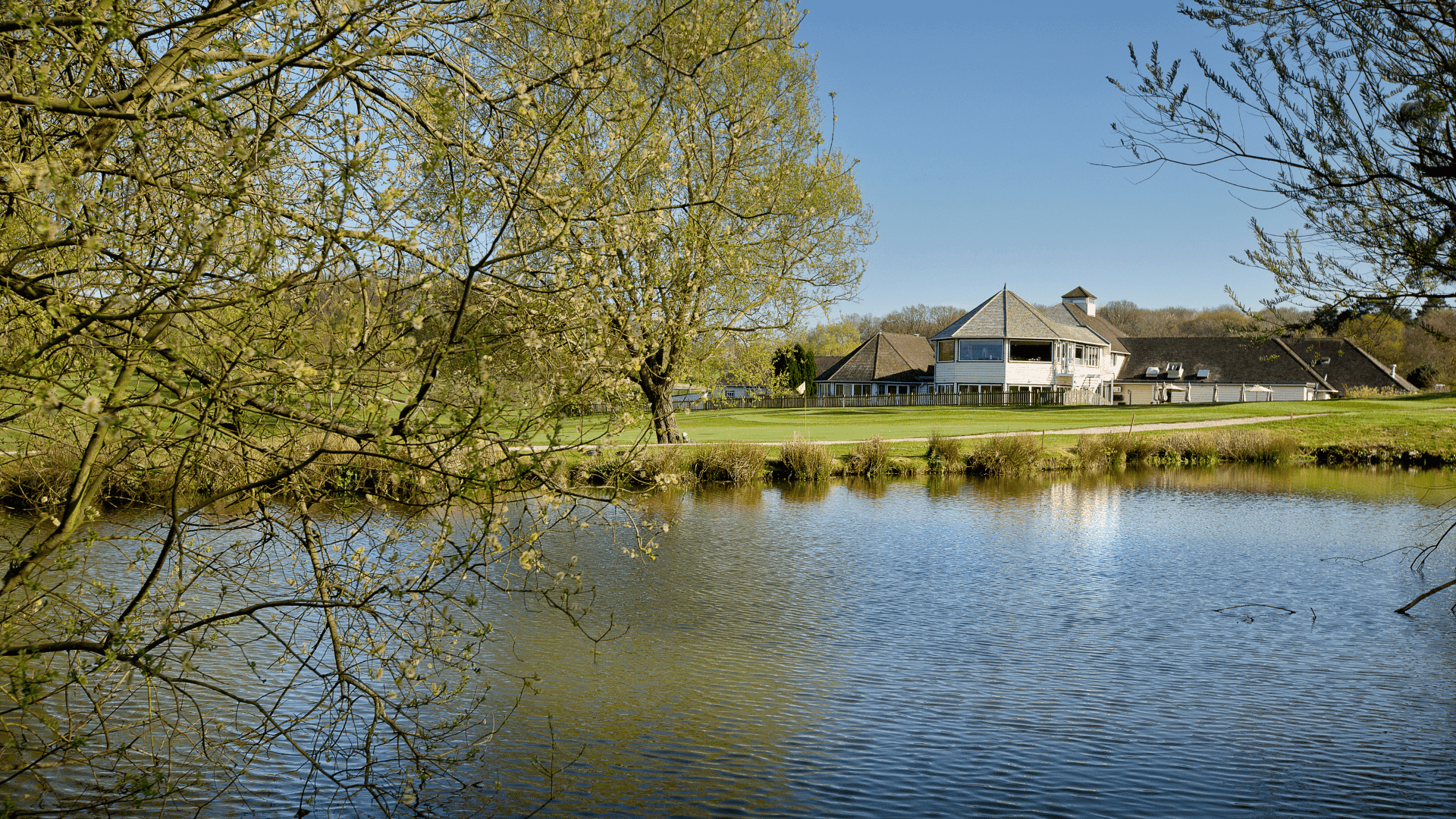 hampshire golf breaks