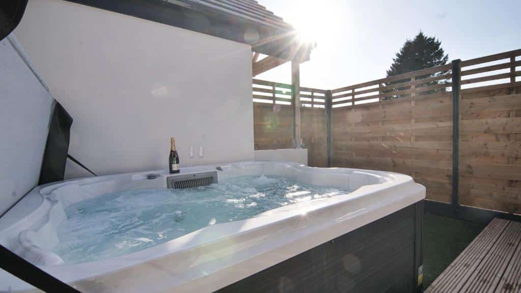 Hoxne Cottages near York Golf Club Break Accommodation